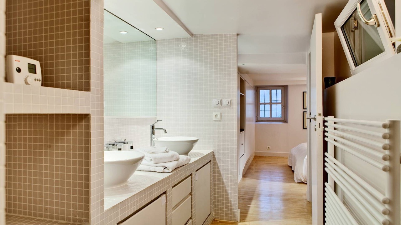 Photo of Bathroom in Saint-Merri