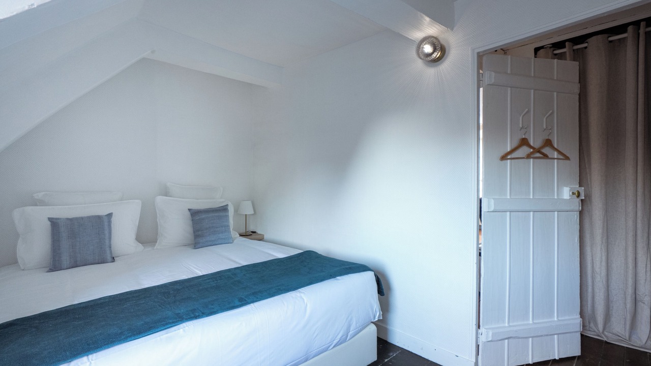 Photo of Bedroom in Enclos