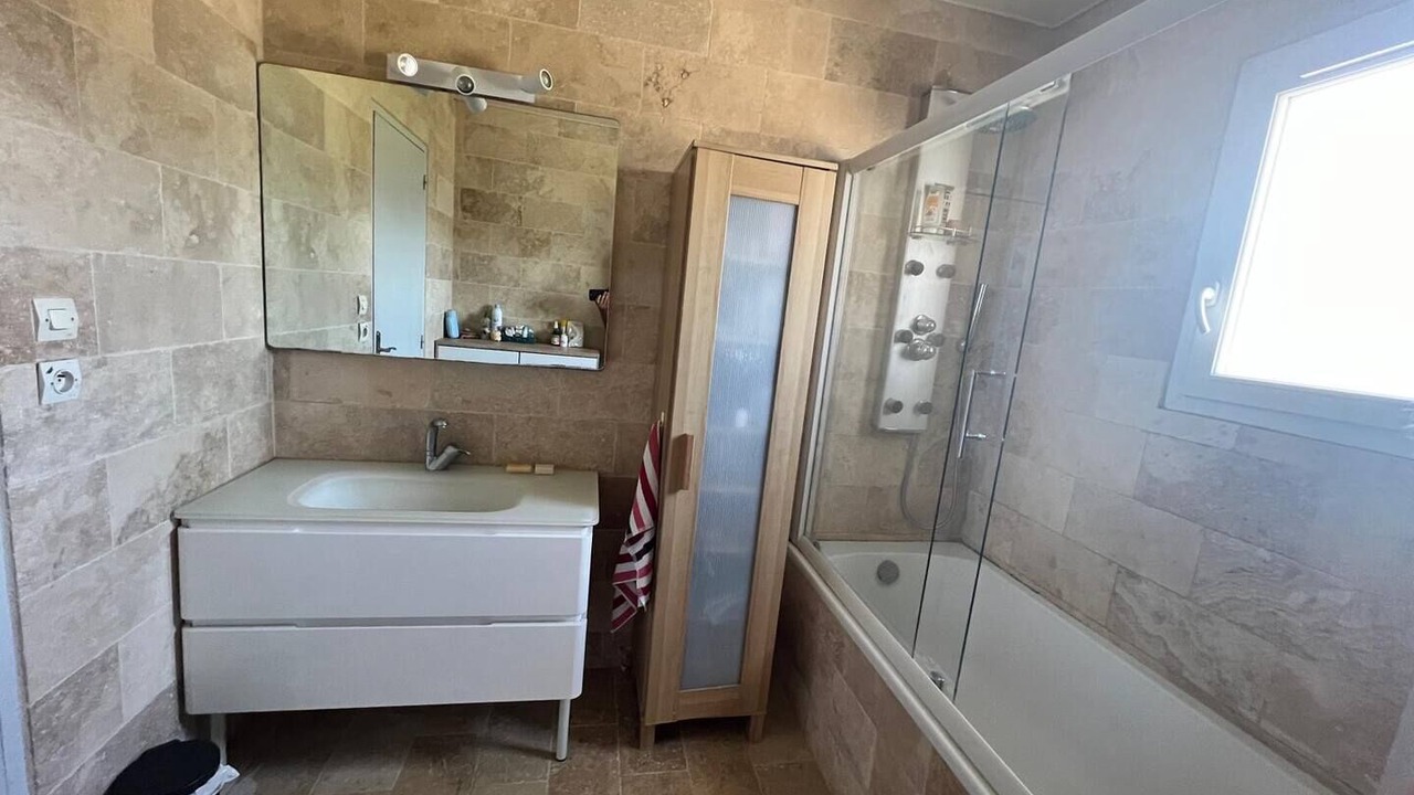 Photo of Bathroom in Cuxac-dʼAude