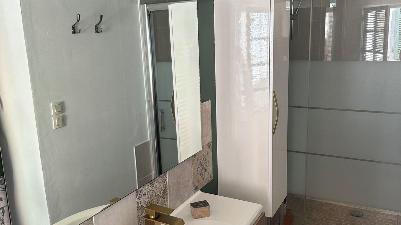 Photo of Bathroom in Centre-ville rive gauche