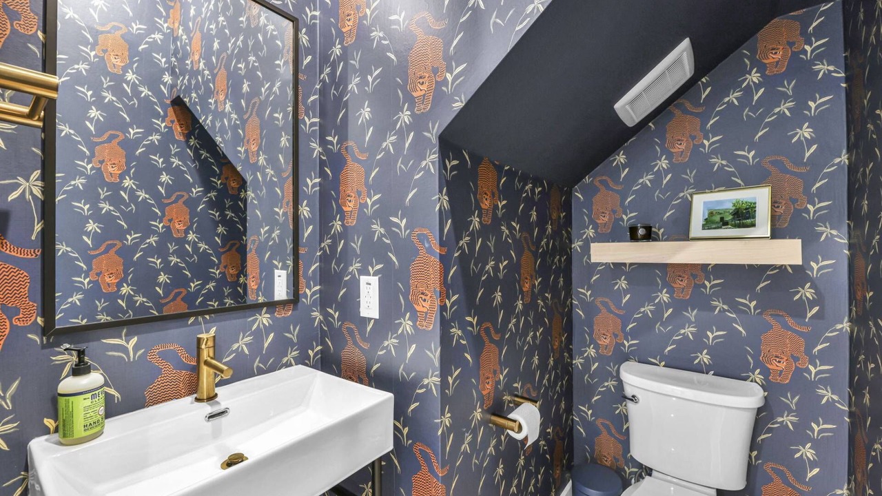 Photo of Bathroom in Blackshear-Prospect Hill