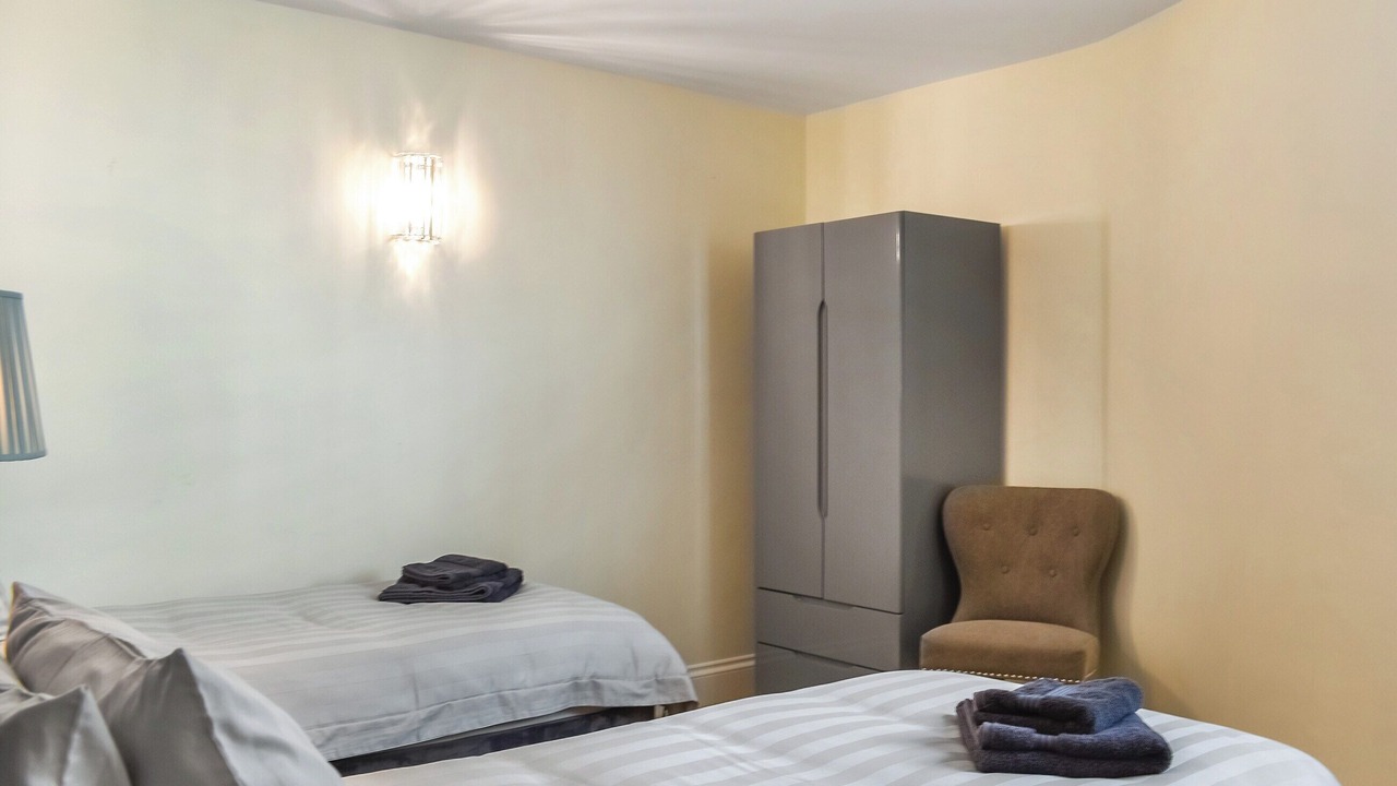 Photo of Others in Tavistock