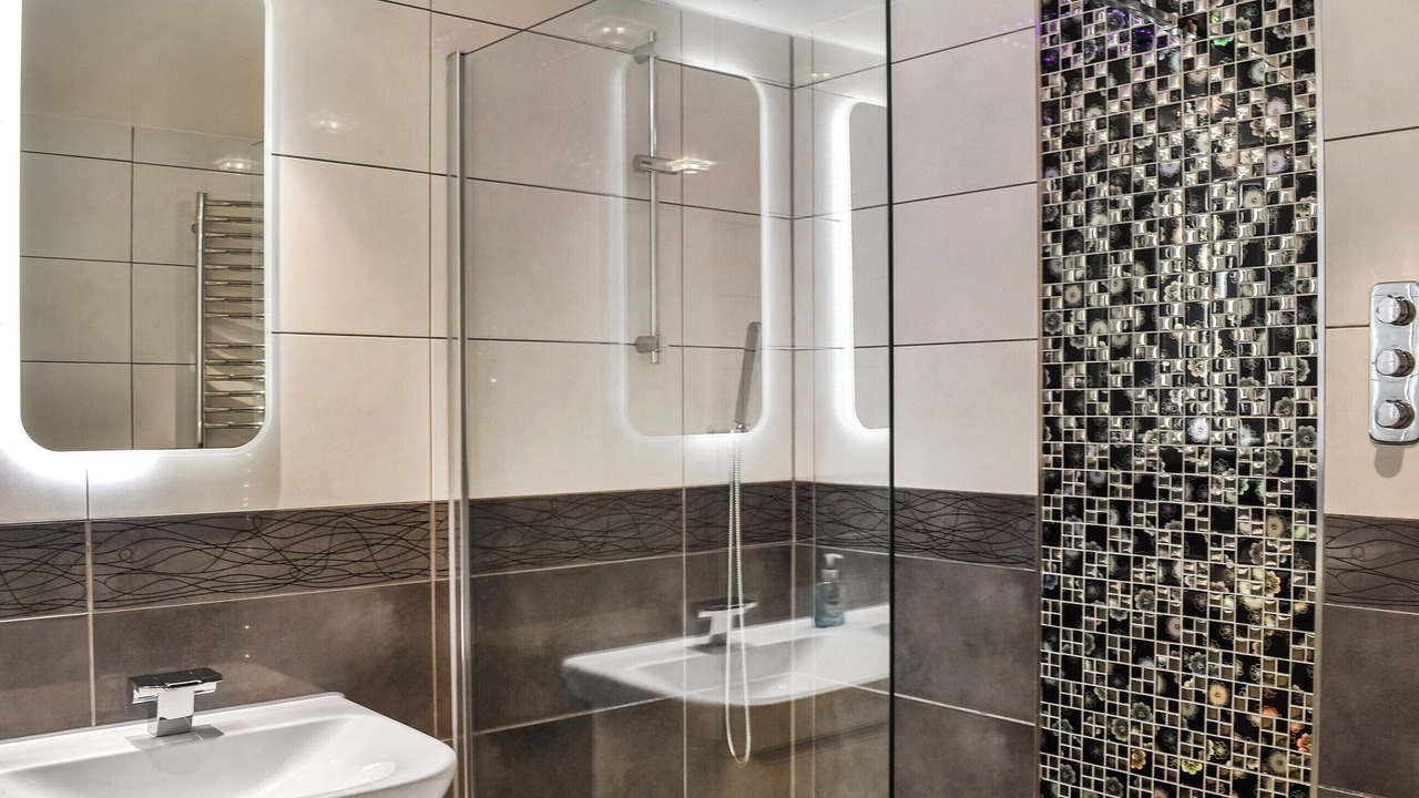 Photo of Bathroom in Tavistock