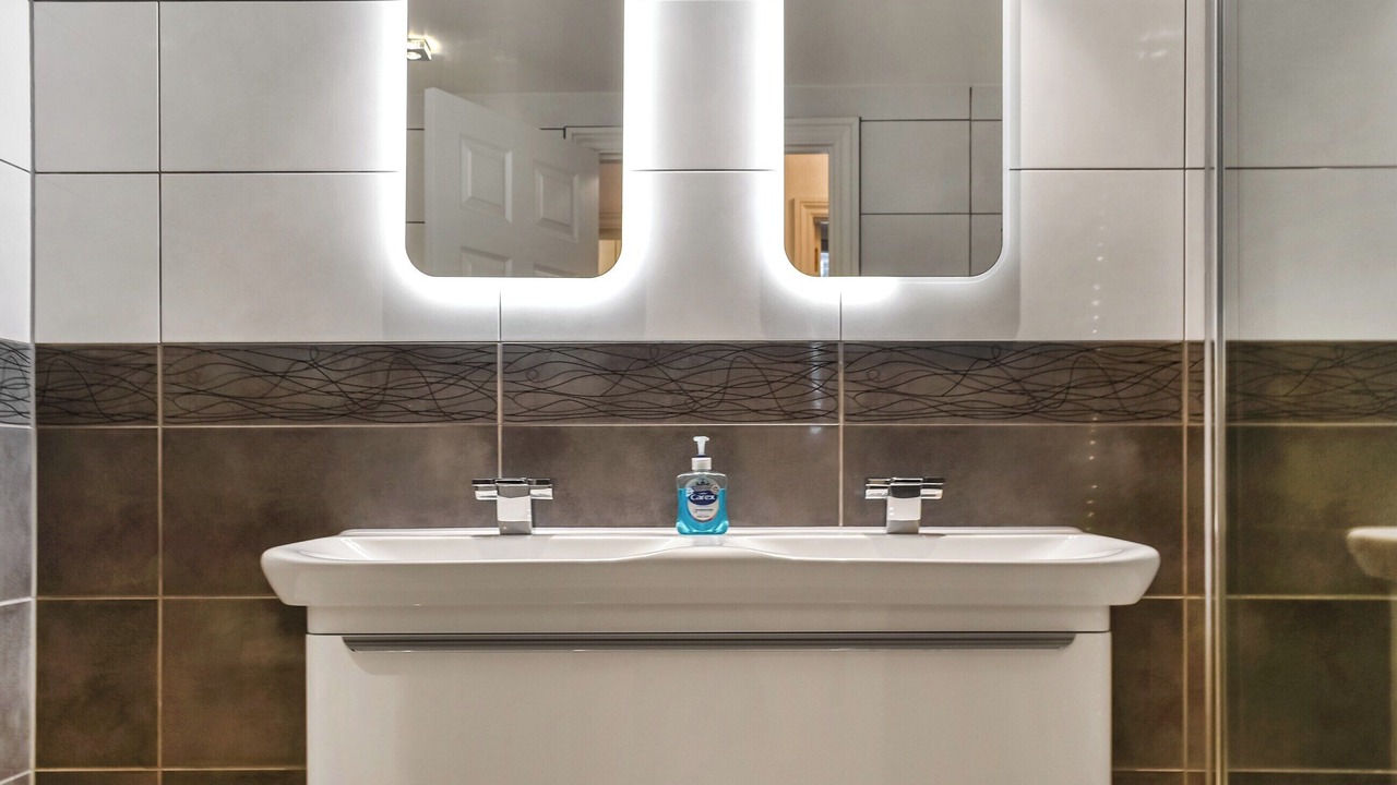 Photo of Bathroom in Tavistock