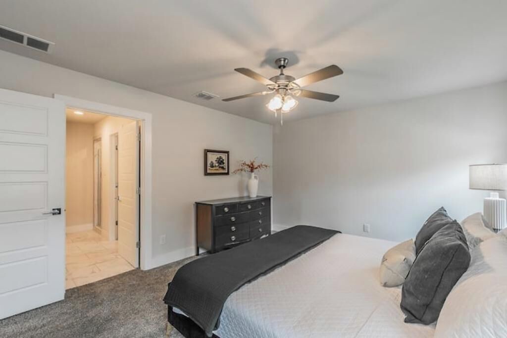 Photo of Bedroom in Roanoke