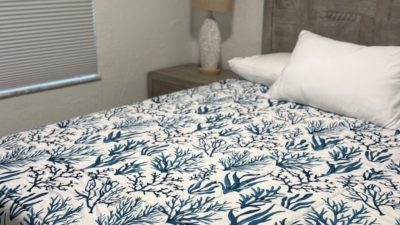 Photo of Bedroom in Golden Beach