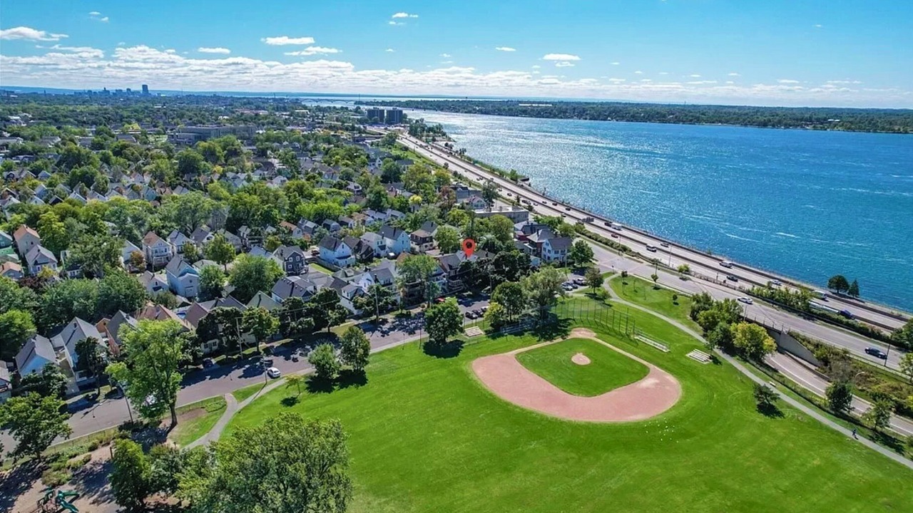 Photo of Others in Buffalo