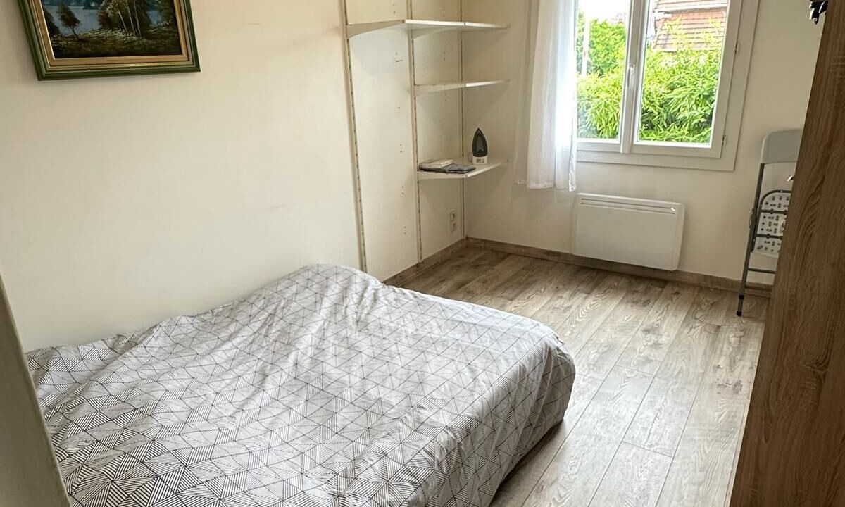 Photo of Bedroom in Le Blanc-Mesnil