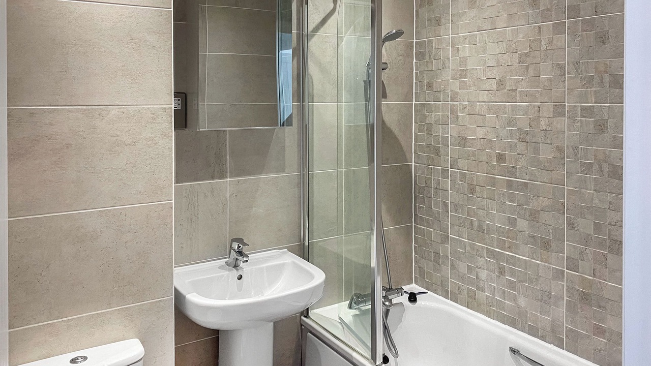 Photo of Bathroom in Perranporth