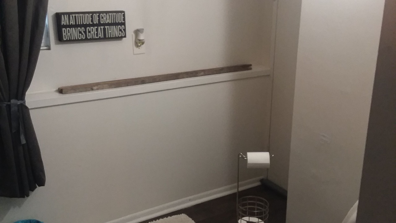 Photo of Bathroom in Calvert Beach-Long Beach