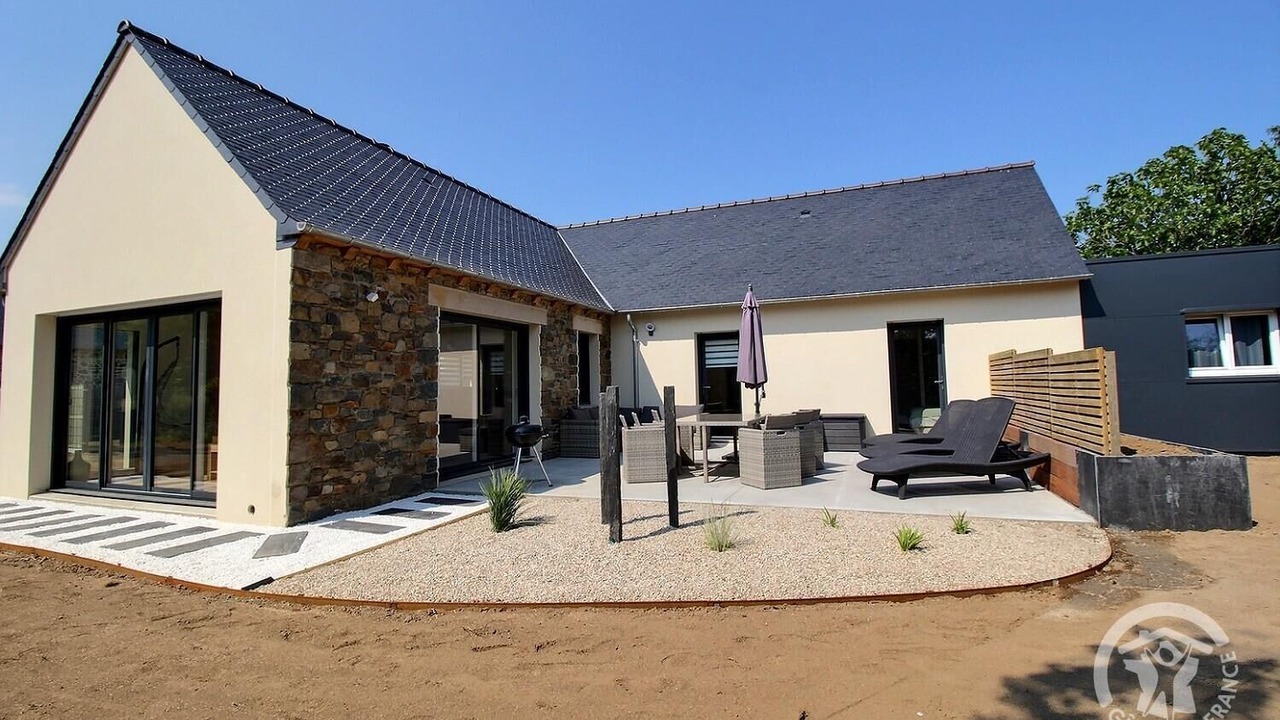 Photo of Patio Balcony in Plourhan