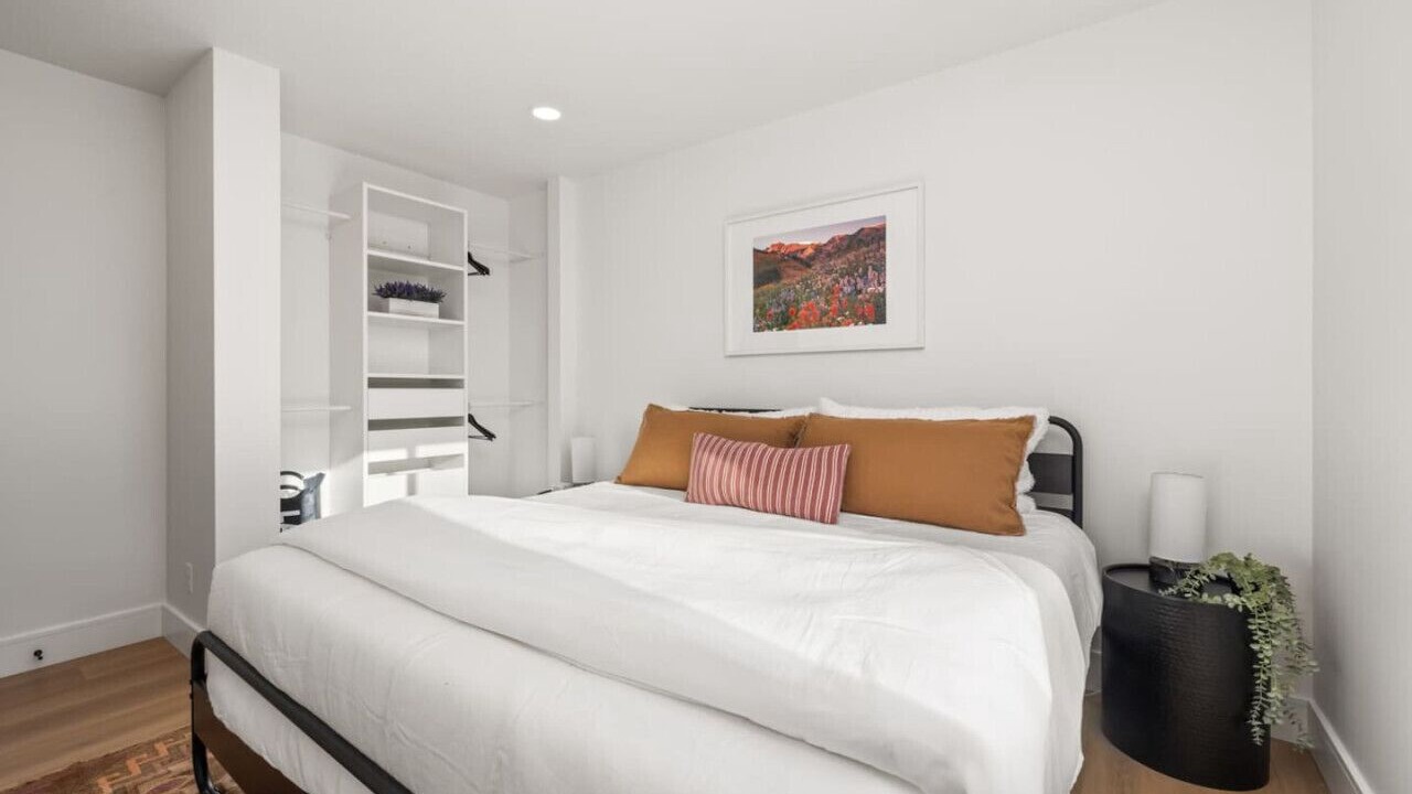 Photo of Bedroom in Sandy