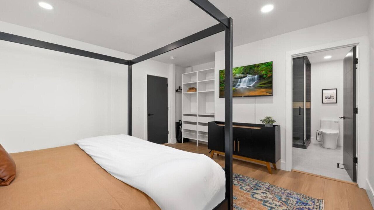 Photo of Bedroom in Sandy