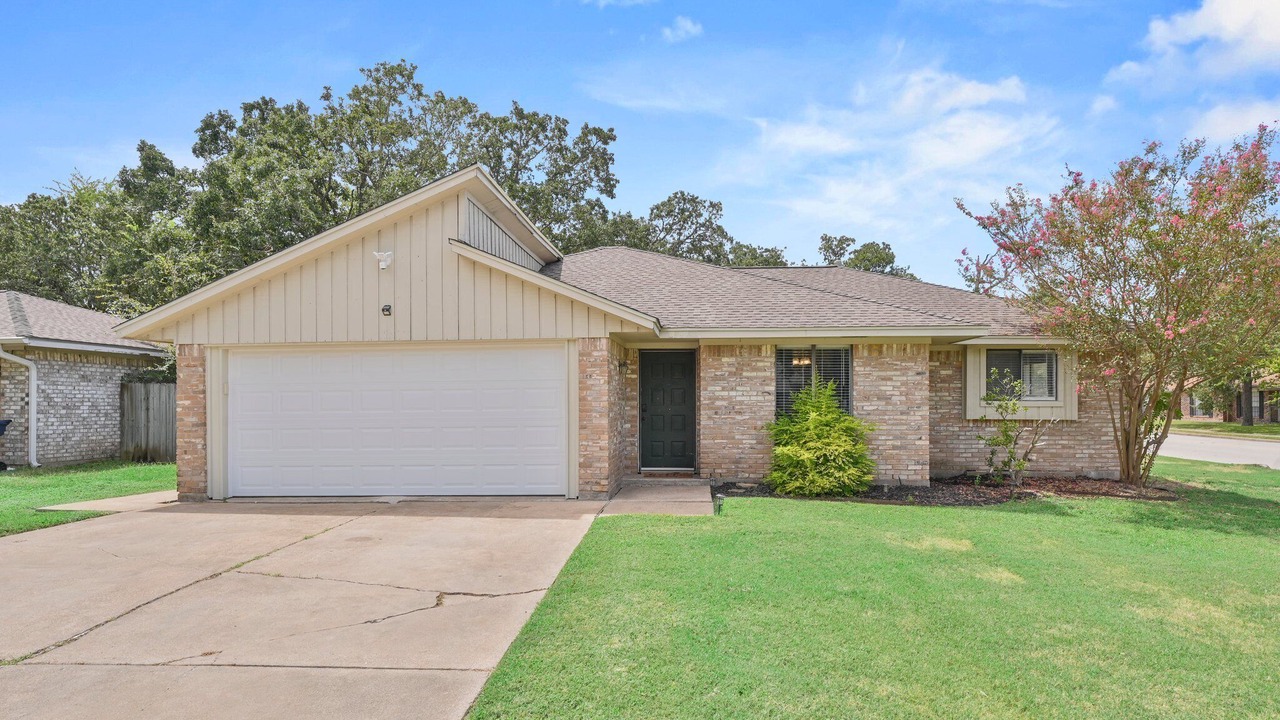 Photo of Outdoor in Raintree
