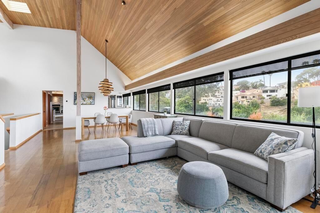 Photo of Livingroom in Point Loma