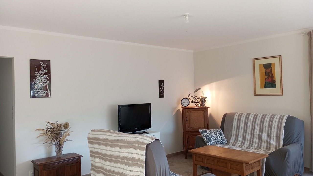 Photo of Livingroom in Largentiere