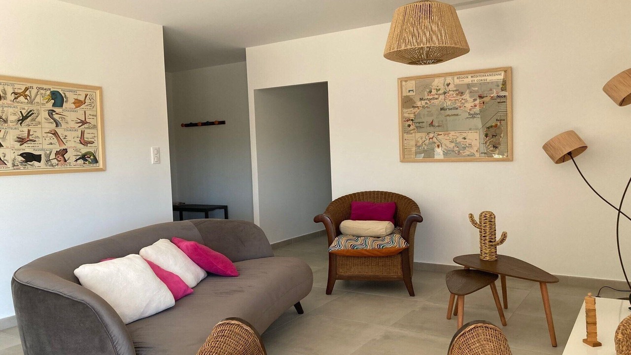 Photo of Livingroom in Sainte-Valiere