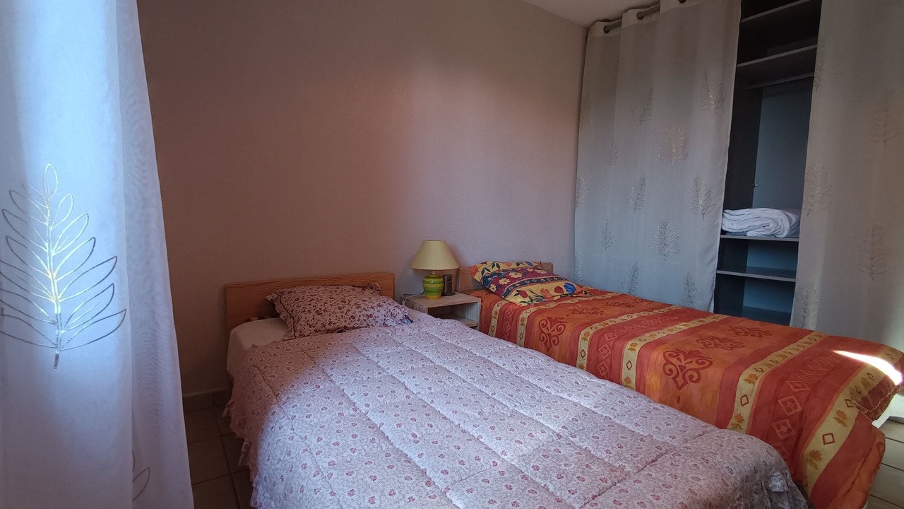 Photo of Bedroom in Loriol-du-Comtat