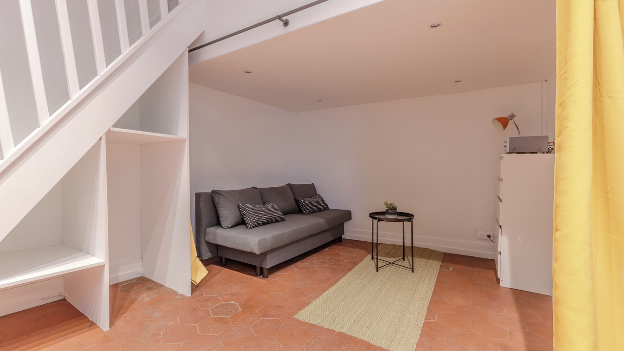 Photo of Livingroom in Archives