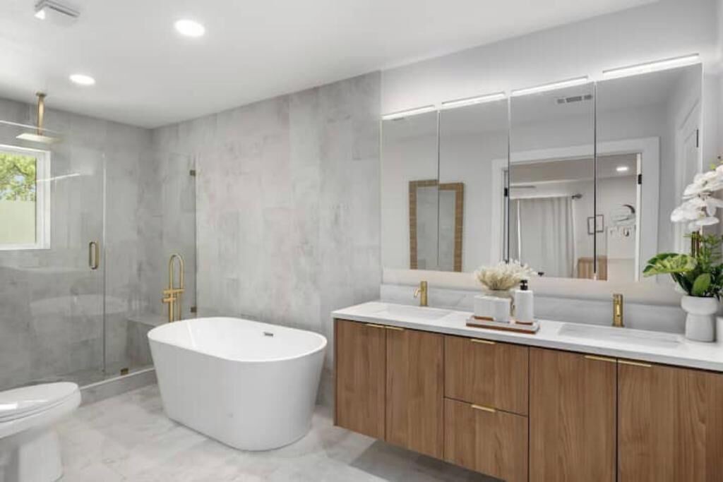 Photo of Bathroom in Grand Prairie