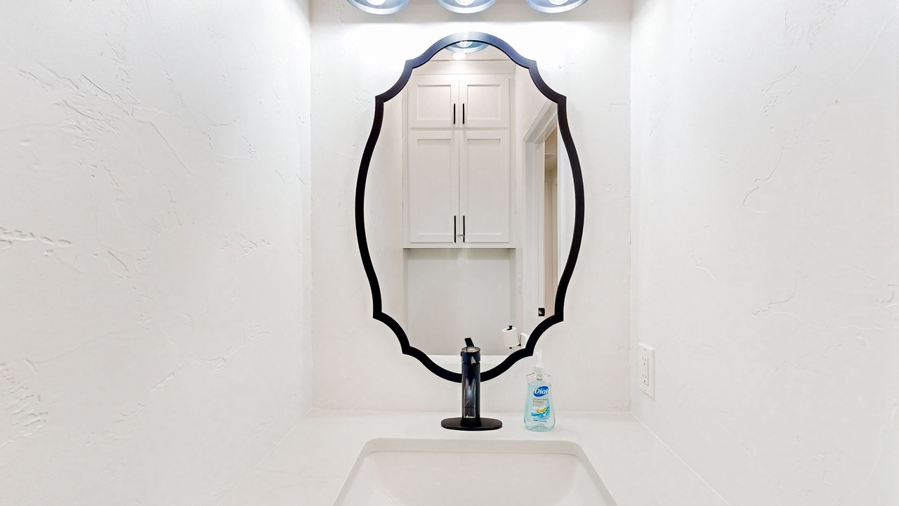 Photo of Bathroom in Hoyt