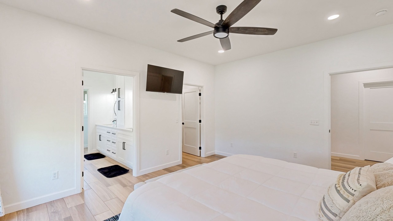 Photo of Bedroom in Hoyt