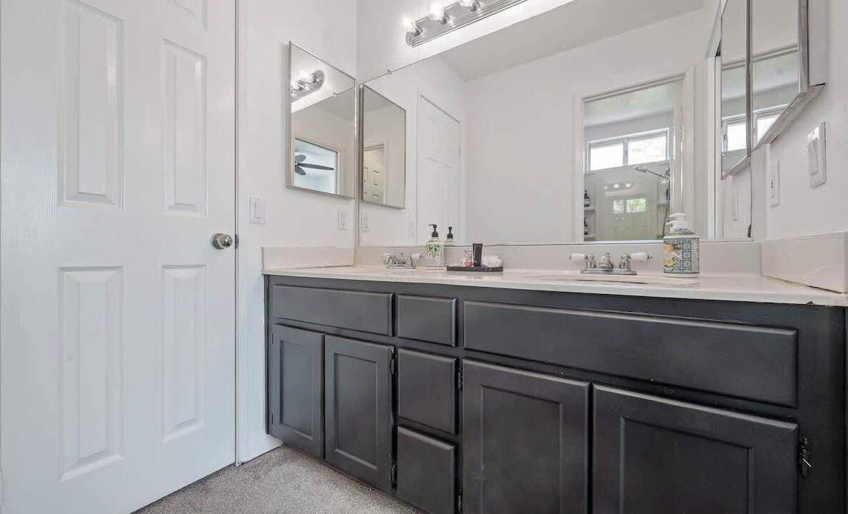Photo of Bathroom in Castaic