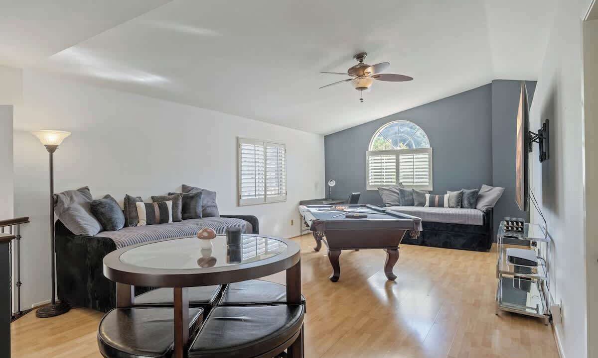 Photo of Livingroom in Castaic