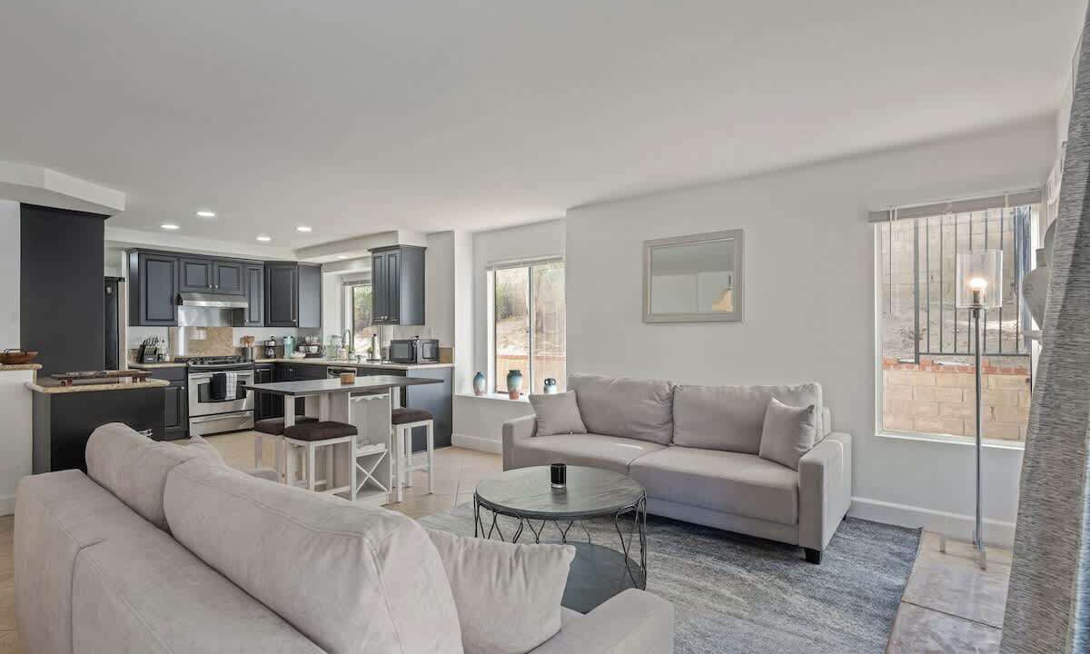 Photo of Livingroom in Castaic