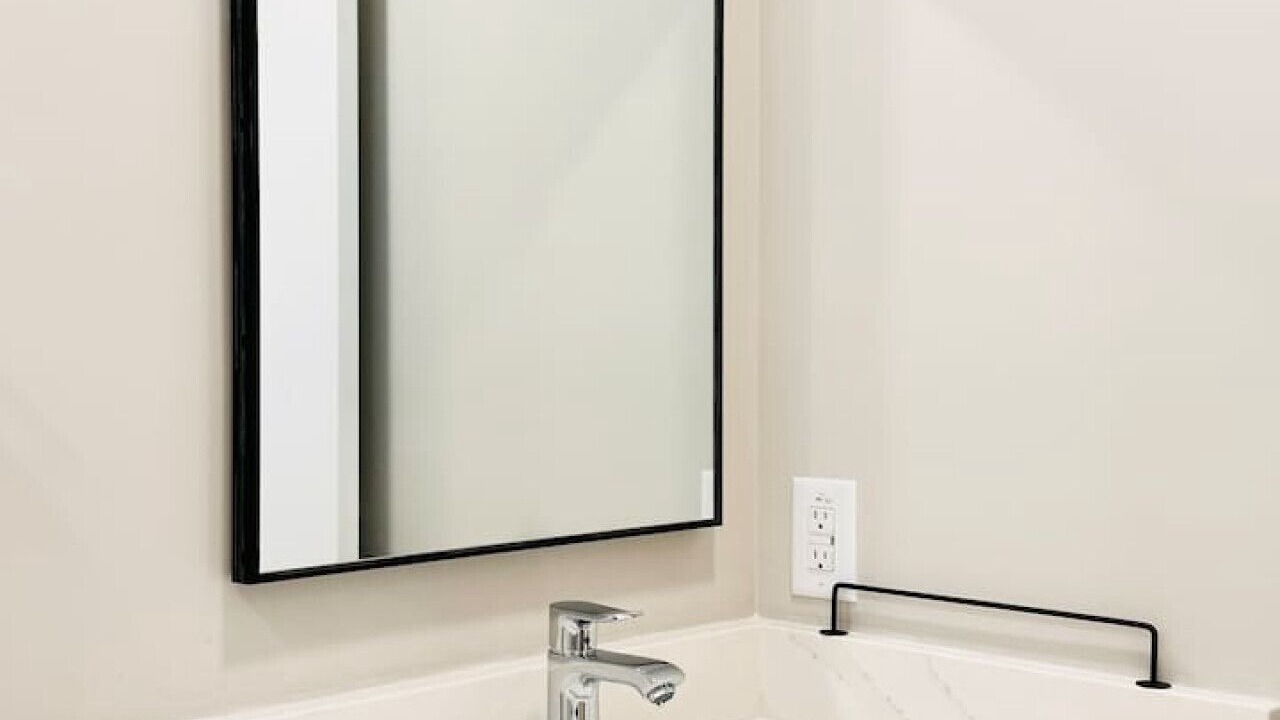 Photo of Bathroom in Northwest Los Angeles Heights