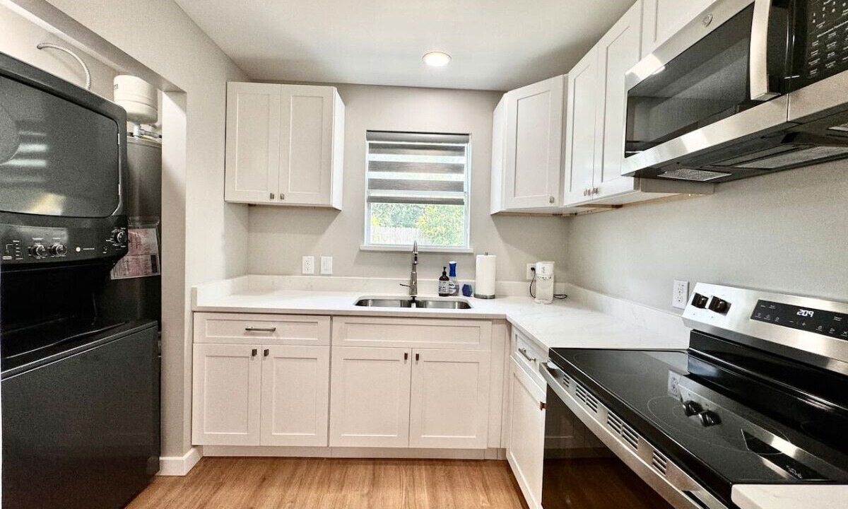 Photo of Kitchen in Northwest Los Angeles Heights