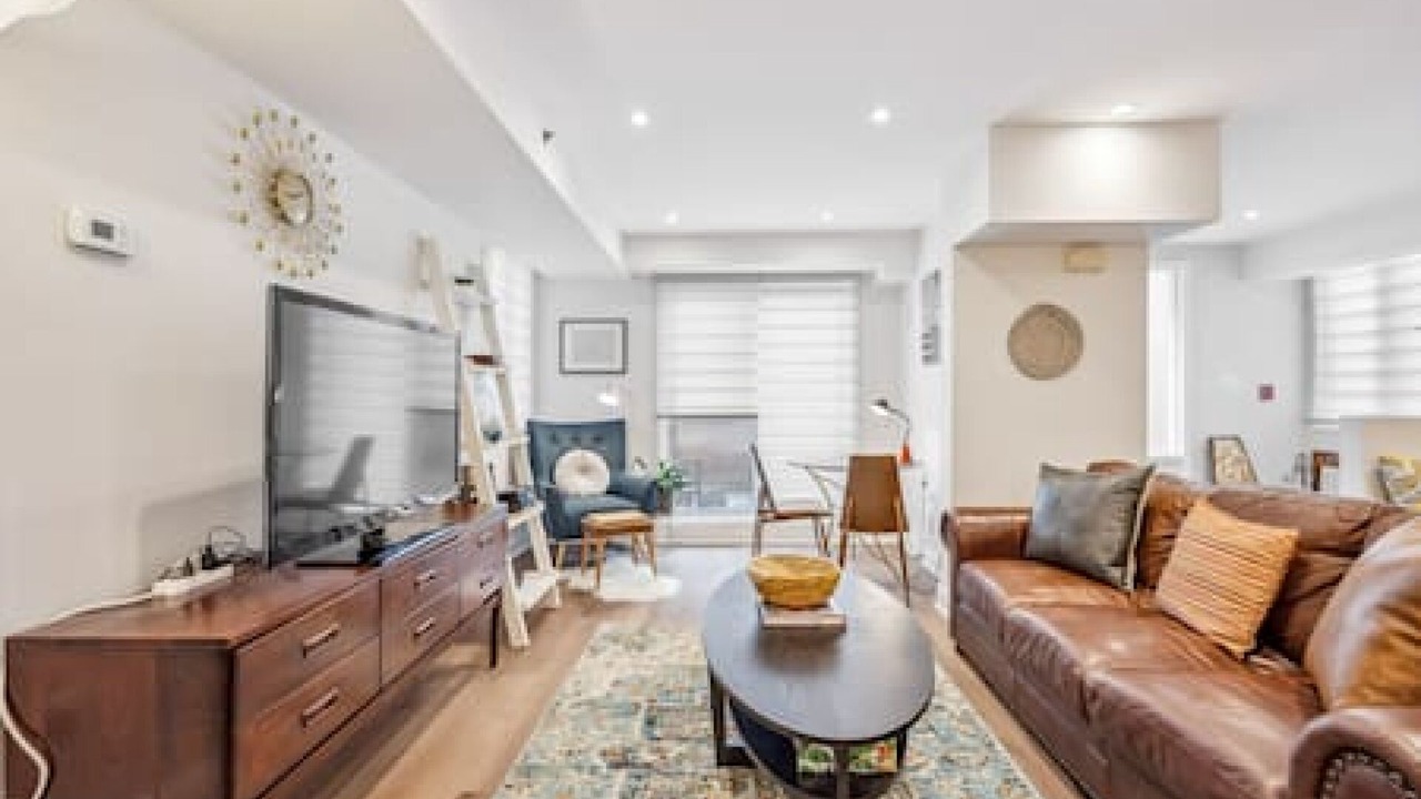 Photo of Livingroom in Richmond Hill