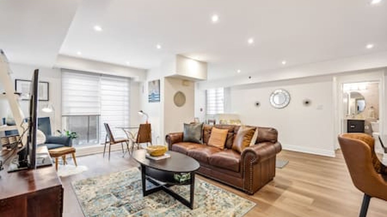 Photo of Livingroom in Richmond Hill