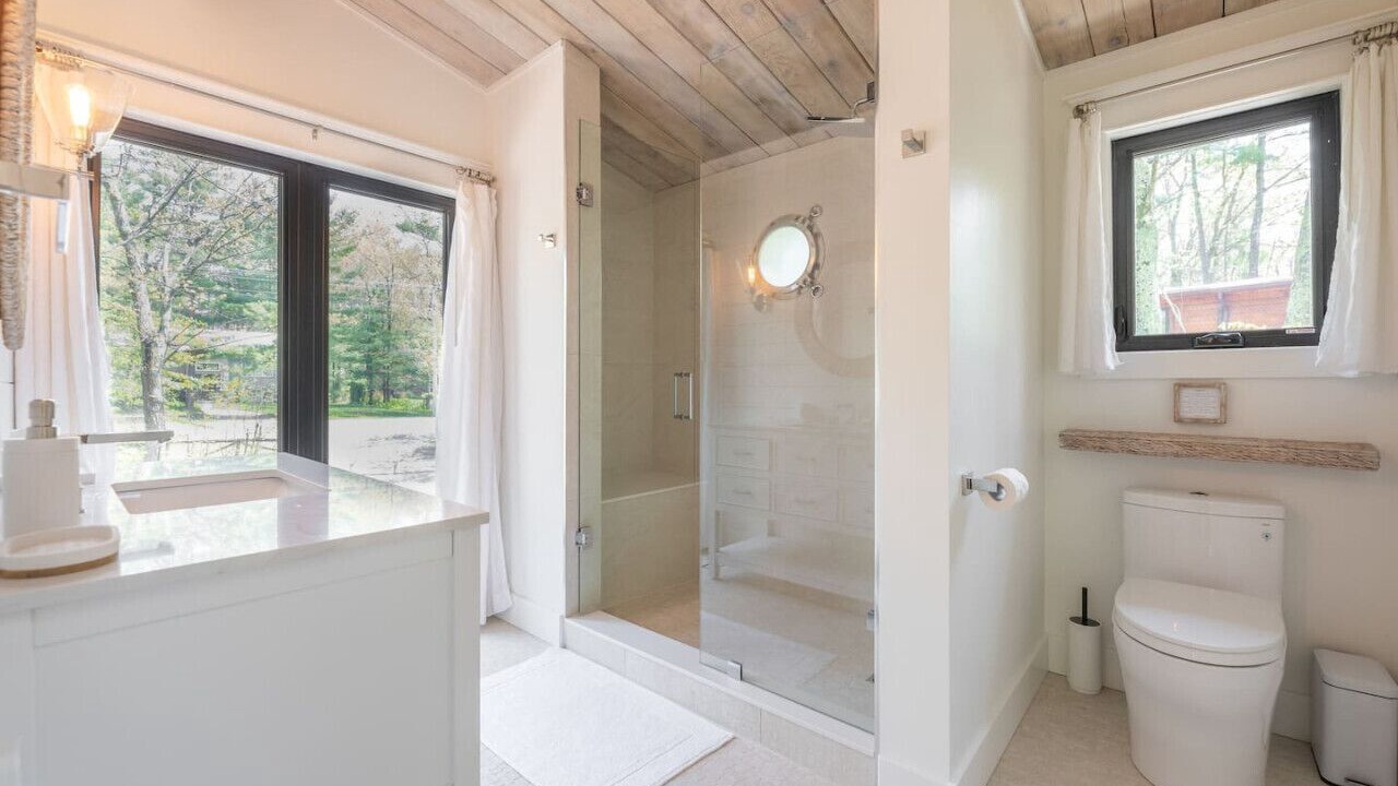 Photo of Bathroom in Tiny