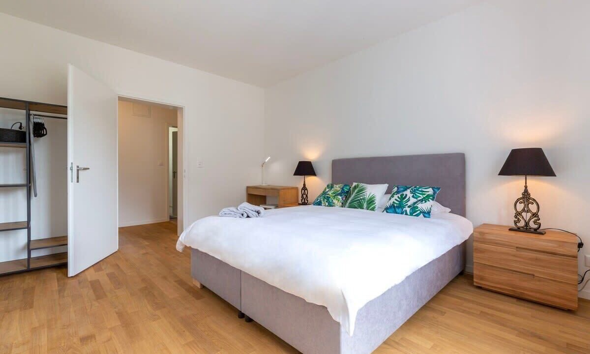 Photo of Others in Werd