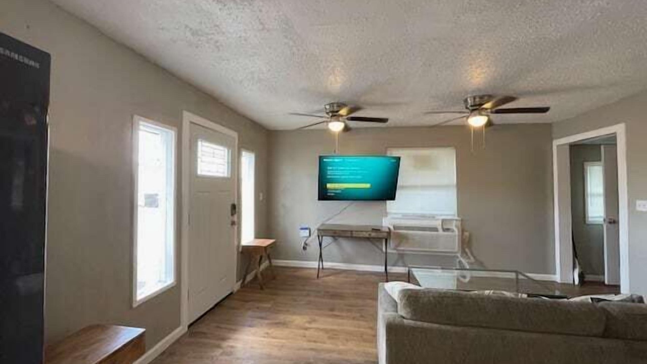 Photo of Livingroom in Lawton