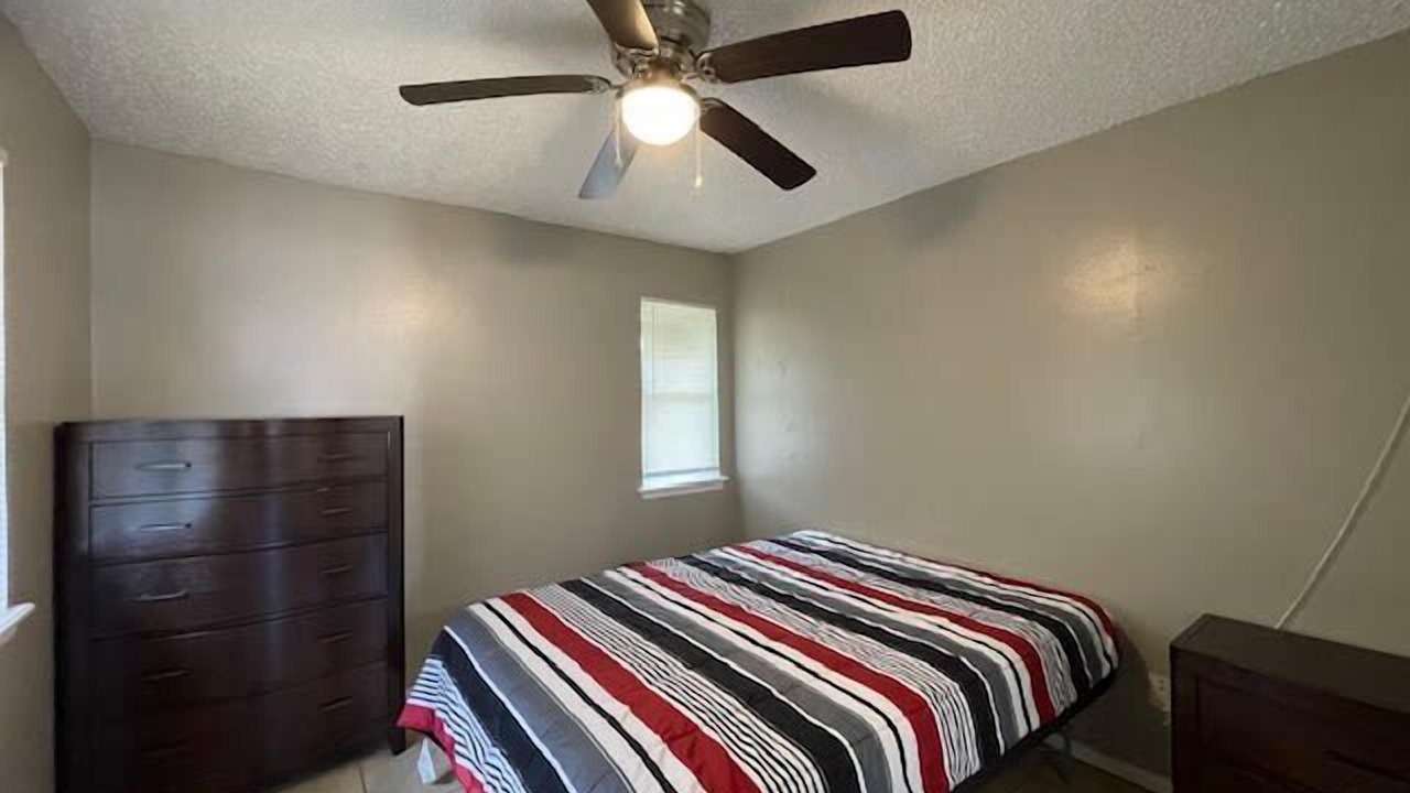 Photo of Bedroom in Lawton