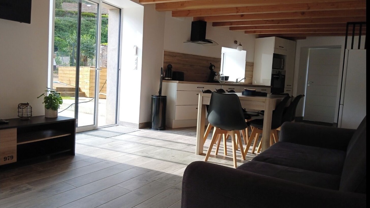 Photo of Livingroom in Cublize