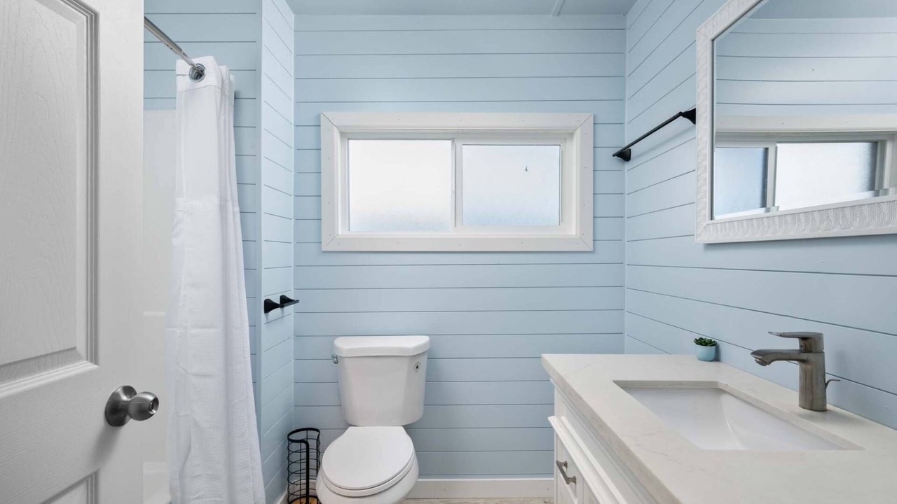Photo of Bathroom in Rockaway Beach