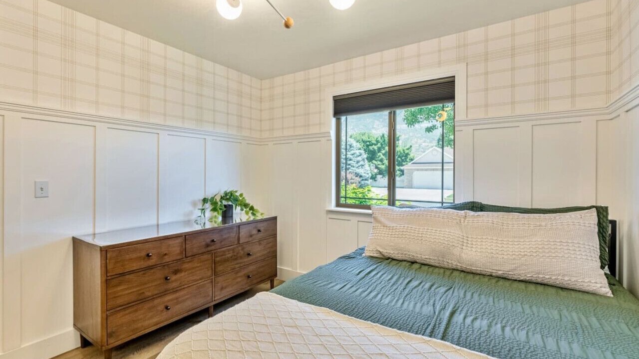 Photo of Bedroom in Pleasant Grove