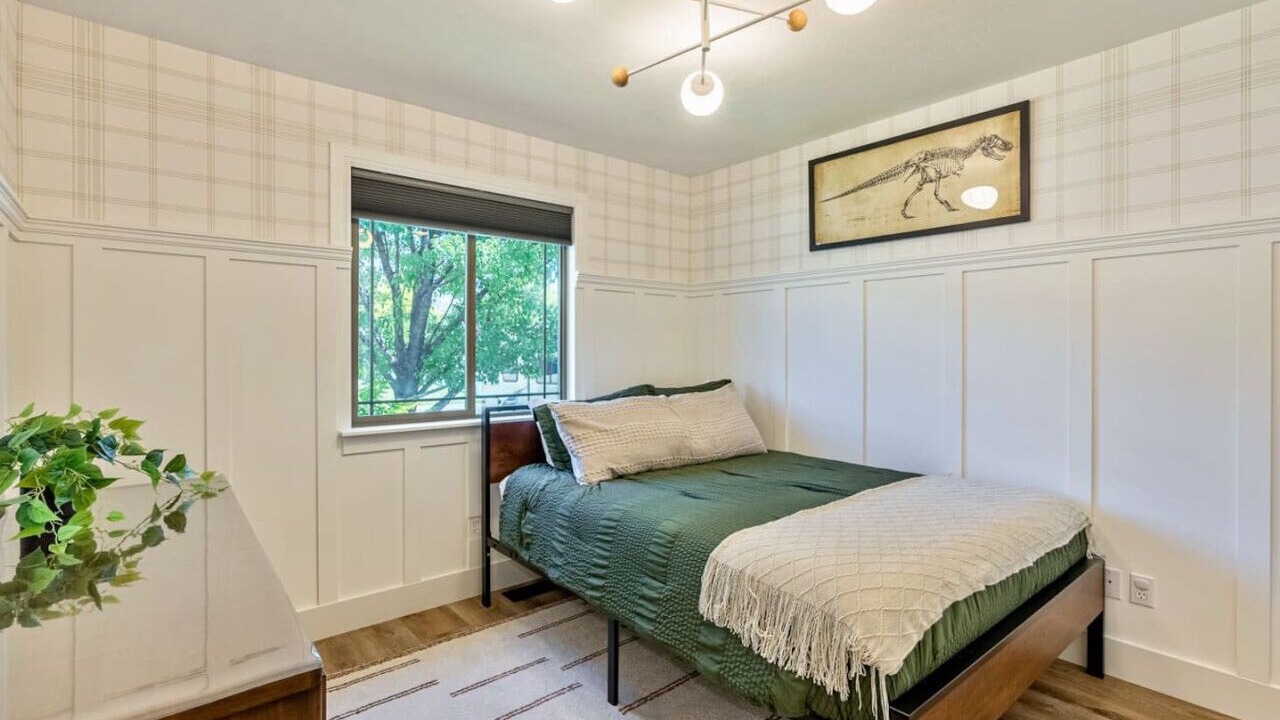 Photo of Bedroom in Pleasant Grove