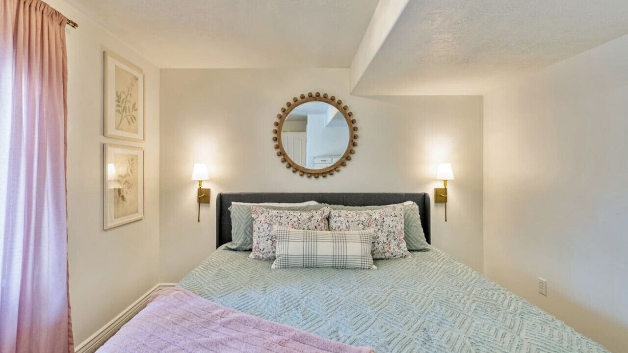 Photo of Bedroom in Pleasant Grove