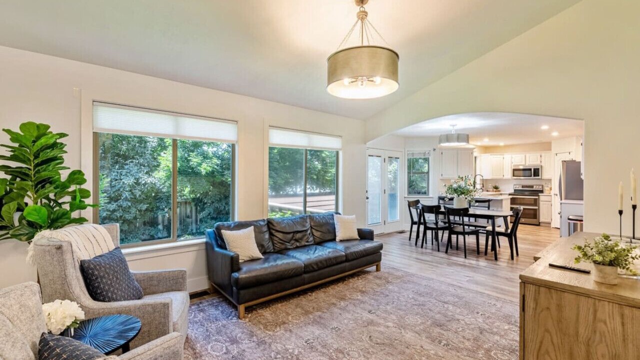 Photo of Livingroom in Pleasant Grove