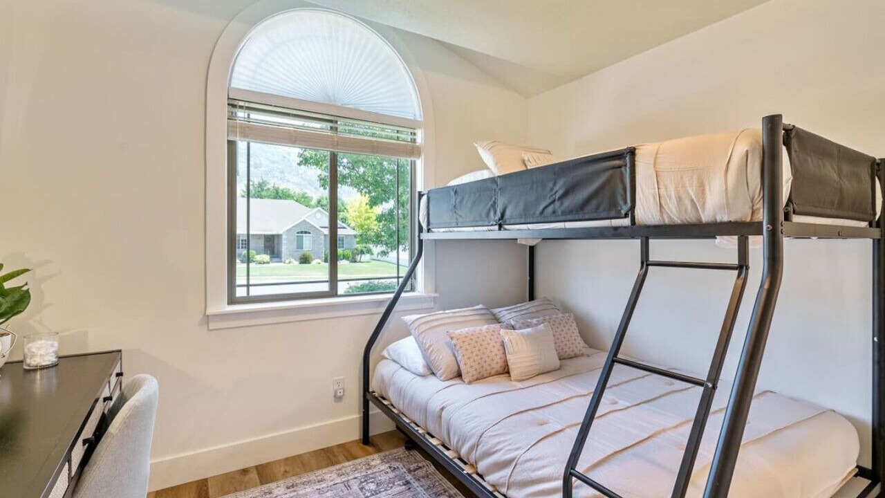 Photo of Bedroom in Pleasant Grove