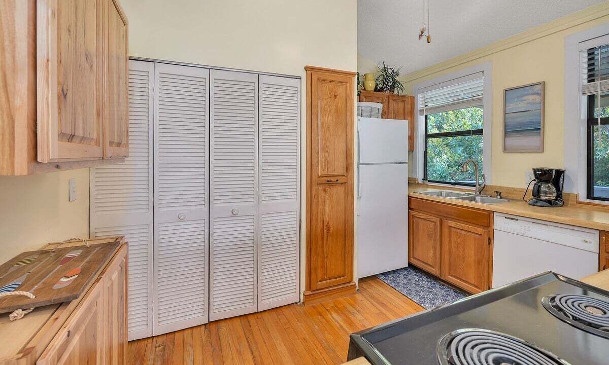 Photo of Kitchen in St. Simons Island