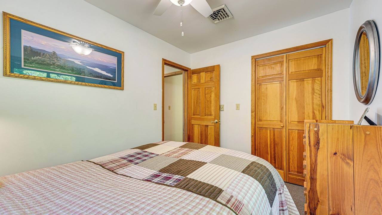 Photo of Bedroom in Putnam Station