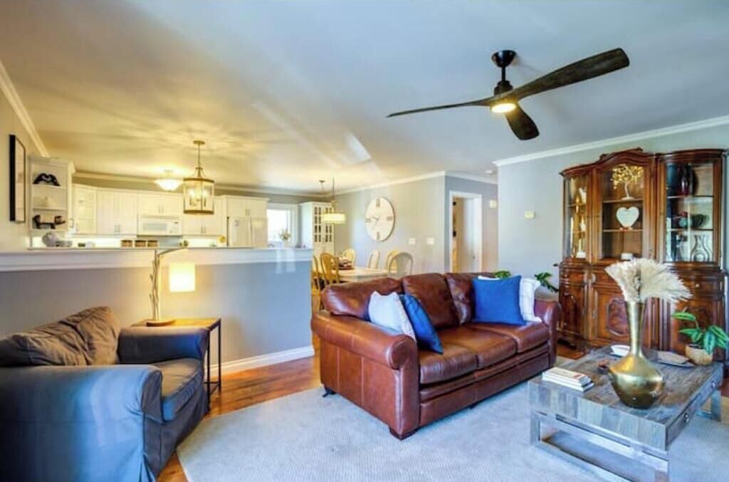 Photo of Livingroom in Wasaga Beach