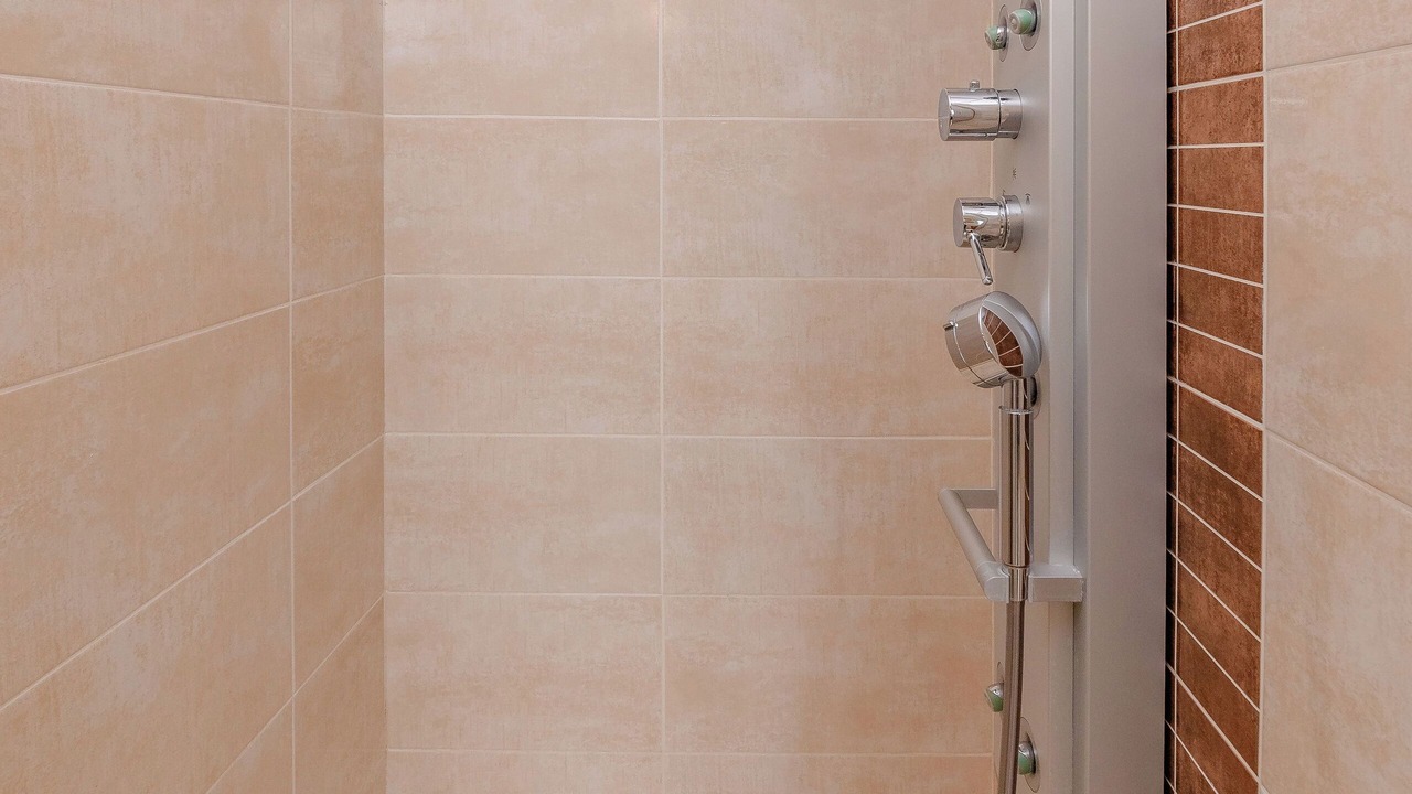 Photo of Bathroom in Lisle-sur-Tarn
