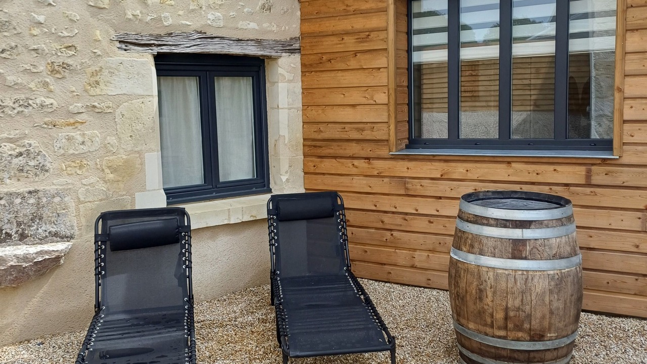 Photo of Patio Balcony in Distre