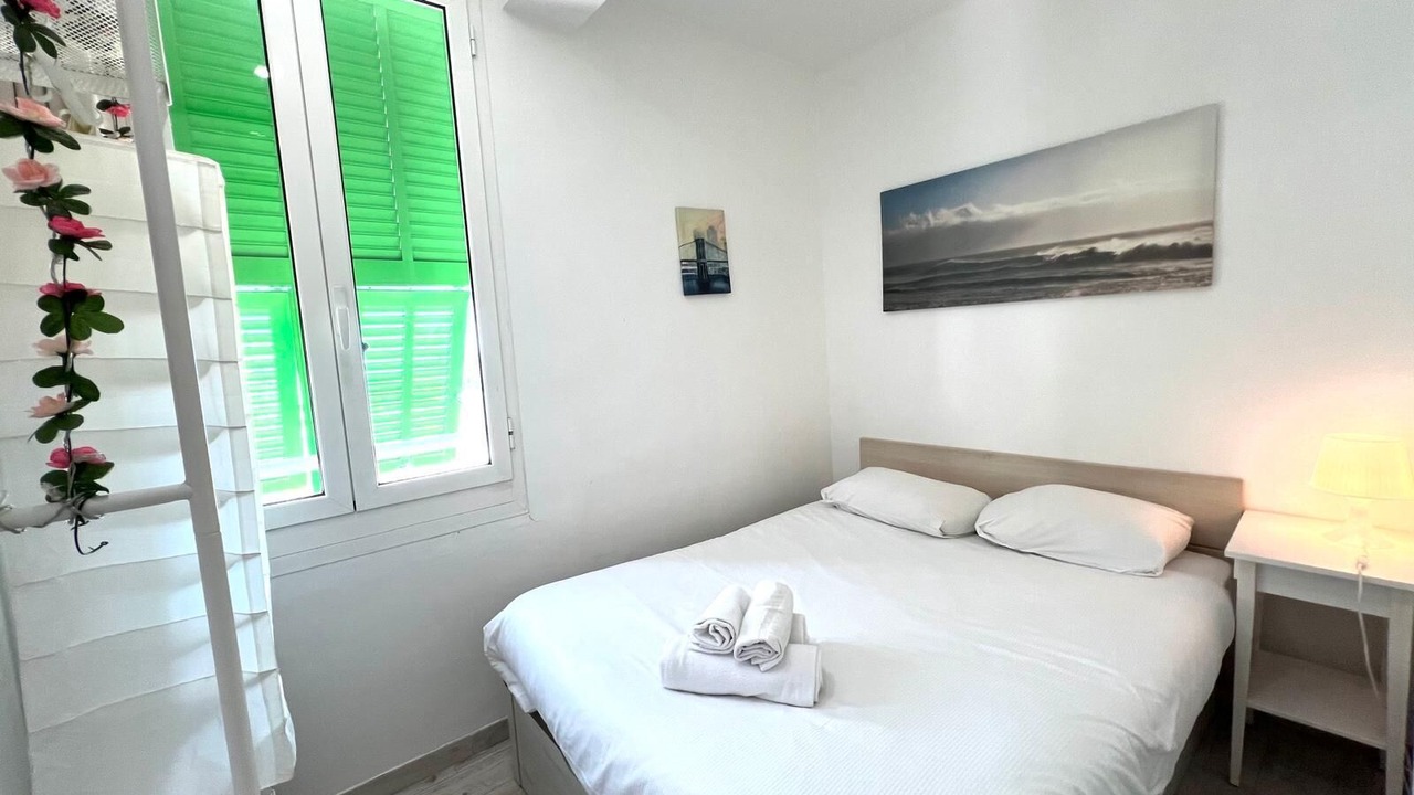 Photo of Bedroom in Beausoleil